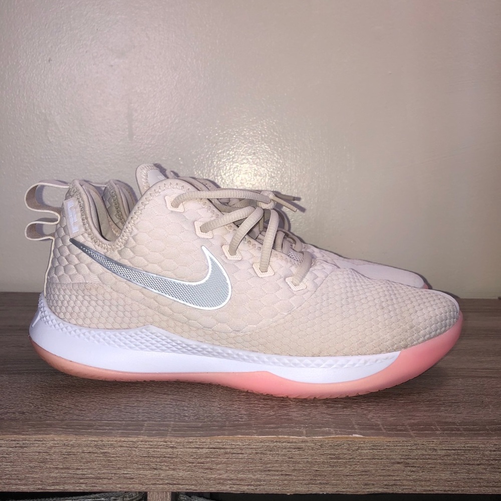 Nike lebron